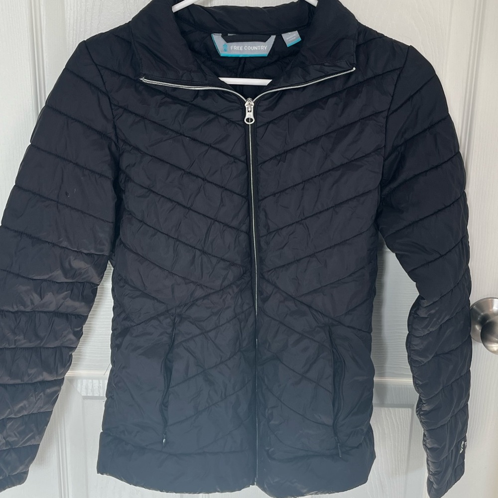 Free country women’s coat, fits XS and XXS